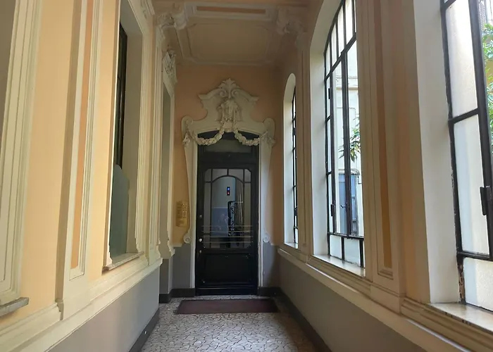 Grande Appartamento In Centro 4 Camere 4 Bagni *