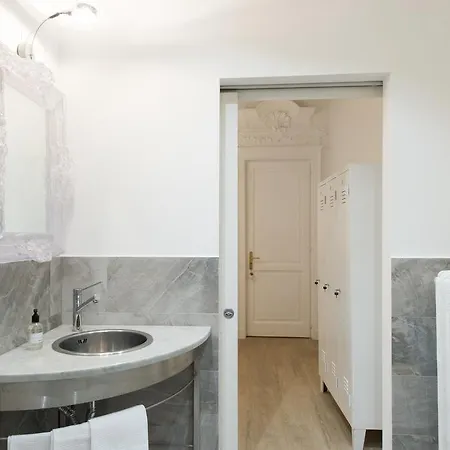 公寓 Grande In Centro 4 4 Bagni